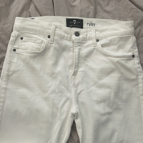 Never worn white 7 FOR ALL MANKIND jeans - Picture 2 of 9